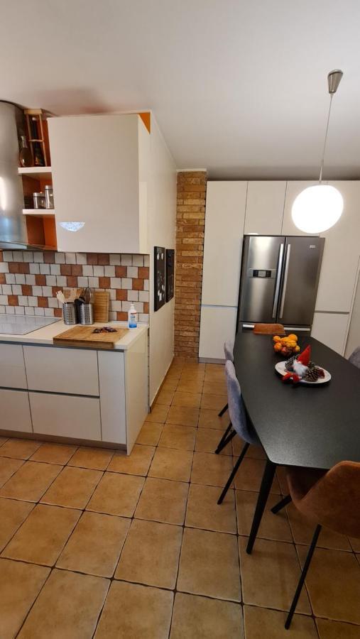 South 2 Osijek Apartment ภายนอก รูปภาพ