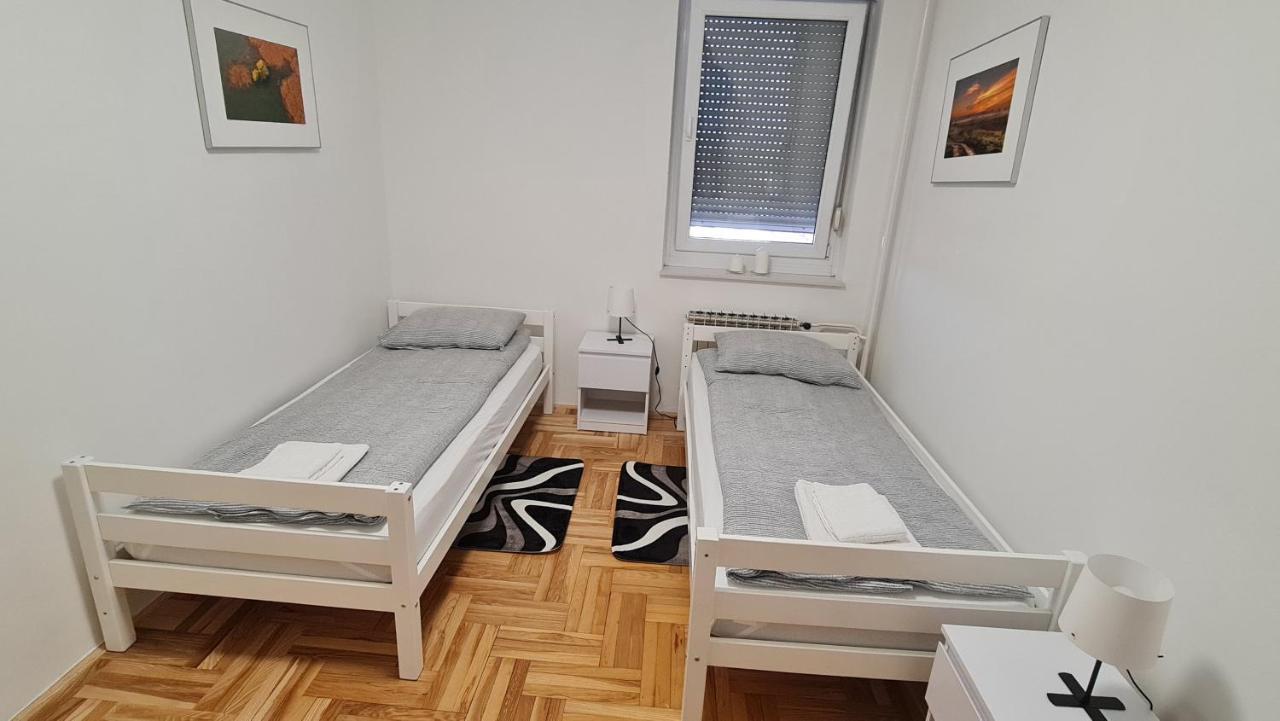 South 2 Osijek Apartment ภายนอก รูปภาพ