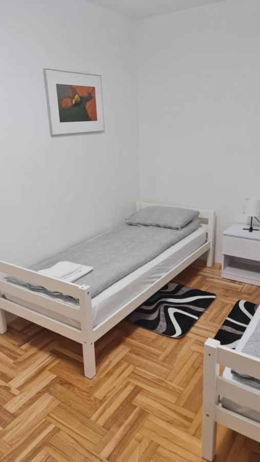 South 2 Osijek Apartment ภายนอก รูปภาพ